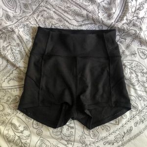 Lululemon boogie short! High Rise!!